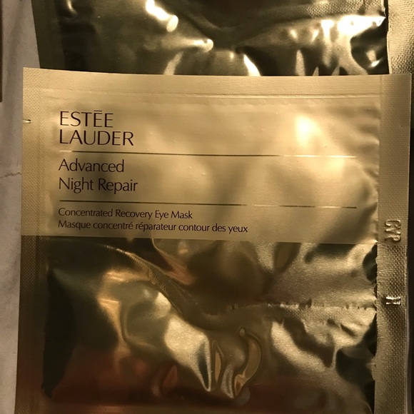 Bundle of Estée Lauder masks and bottles (10 items) - Picture 6 of 7